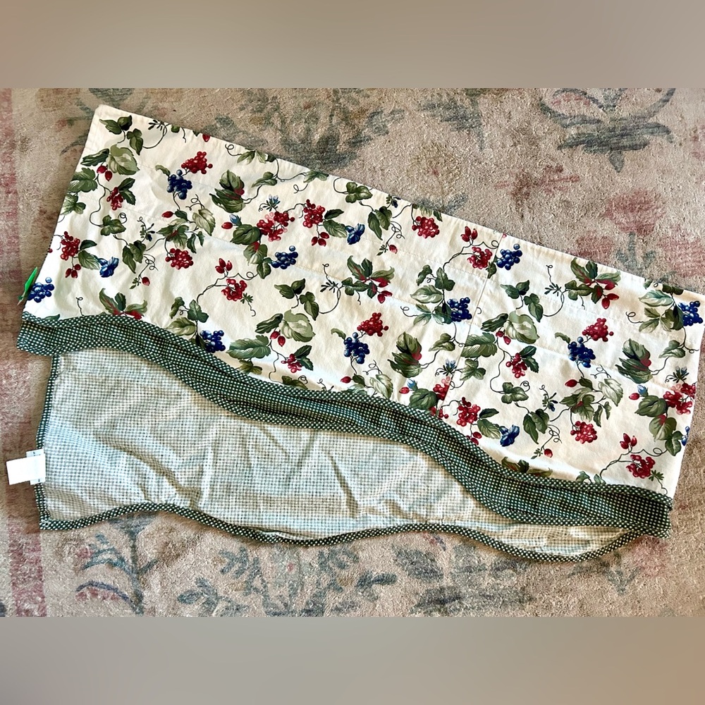 VTG Waverly Orchard Trail Scalloped Valance Dark Green Gingham Cottagecore 74”